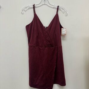 Elegant Burgundy Sleeveless Dress
